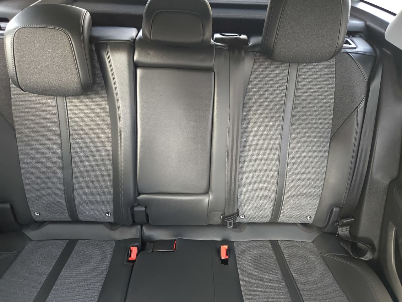 Peugeot 3008 ALLURE 130CV  - Foto 2