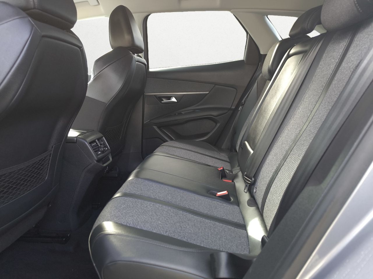 Peugeot 3008 ALLURE 130CV  - Foto 2