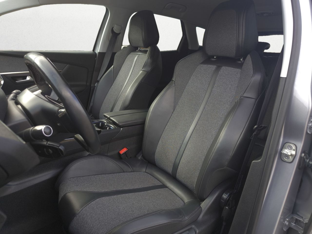 Peugeot 3008 ALLURE 130CV  - Foto 2