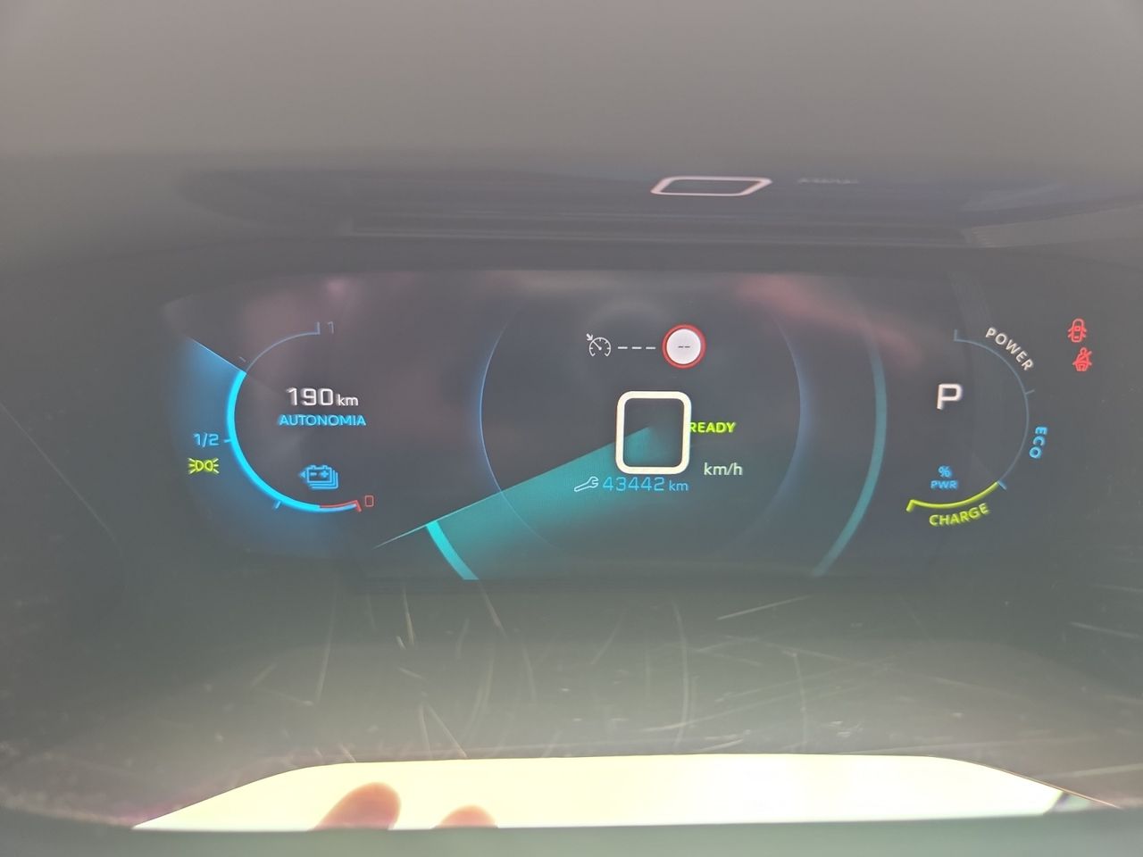 Peugeot e-208 ALLURE  - Foto 2