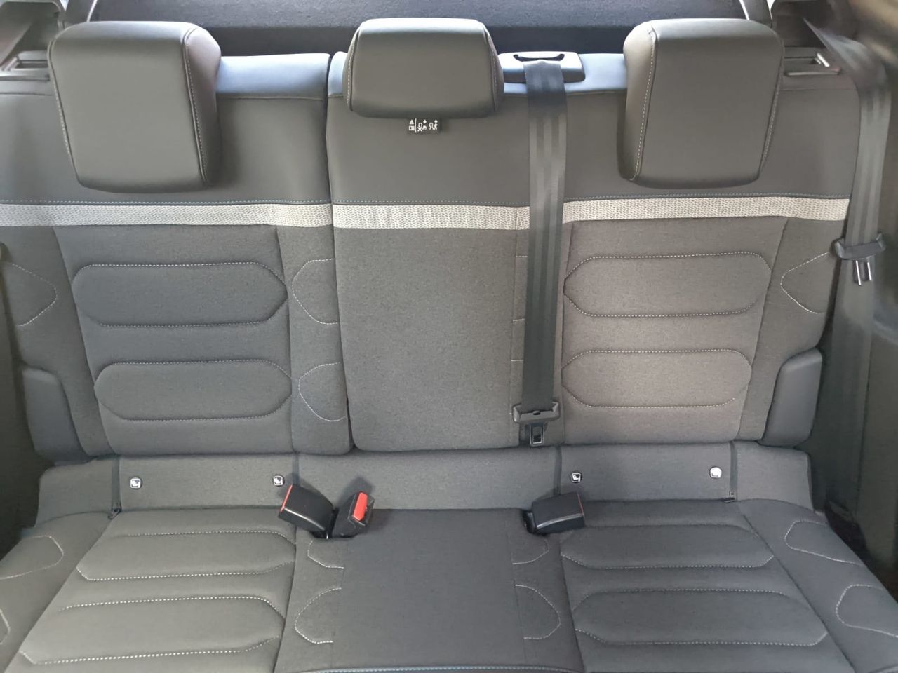 Citroën C4 BLUE HDI 130 CV EAT8 FEEL PACK  - Foto 2