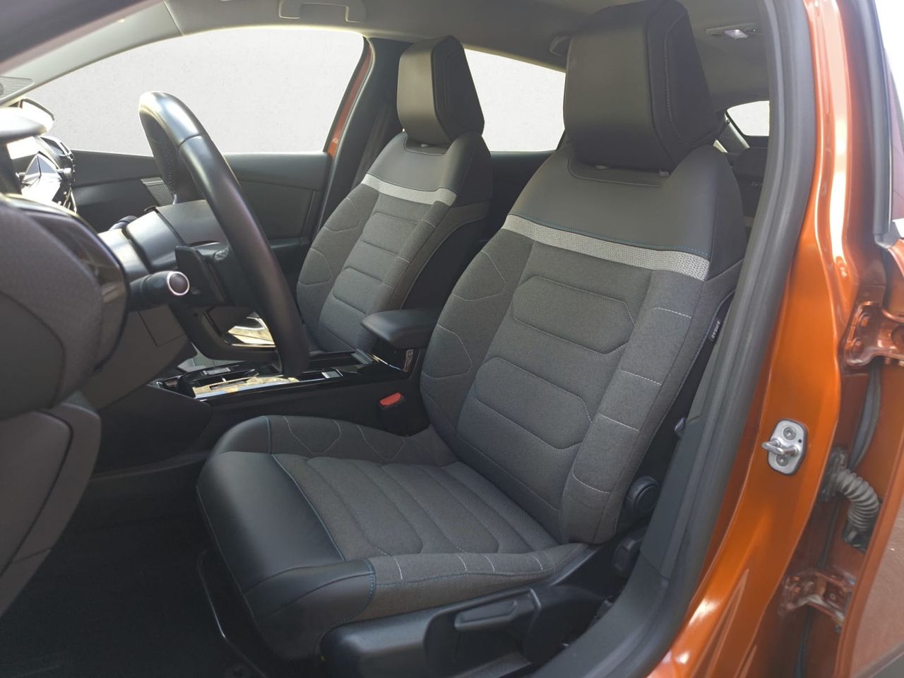 Citroën C4 BLUE HDI 130 CV EAT8 FEEL PACK  - Foto 2