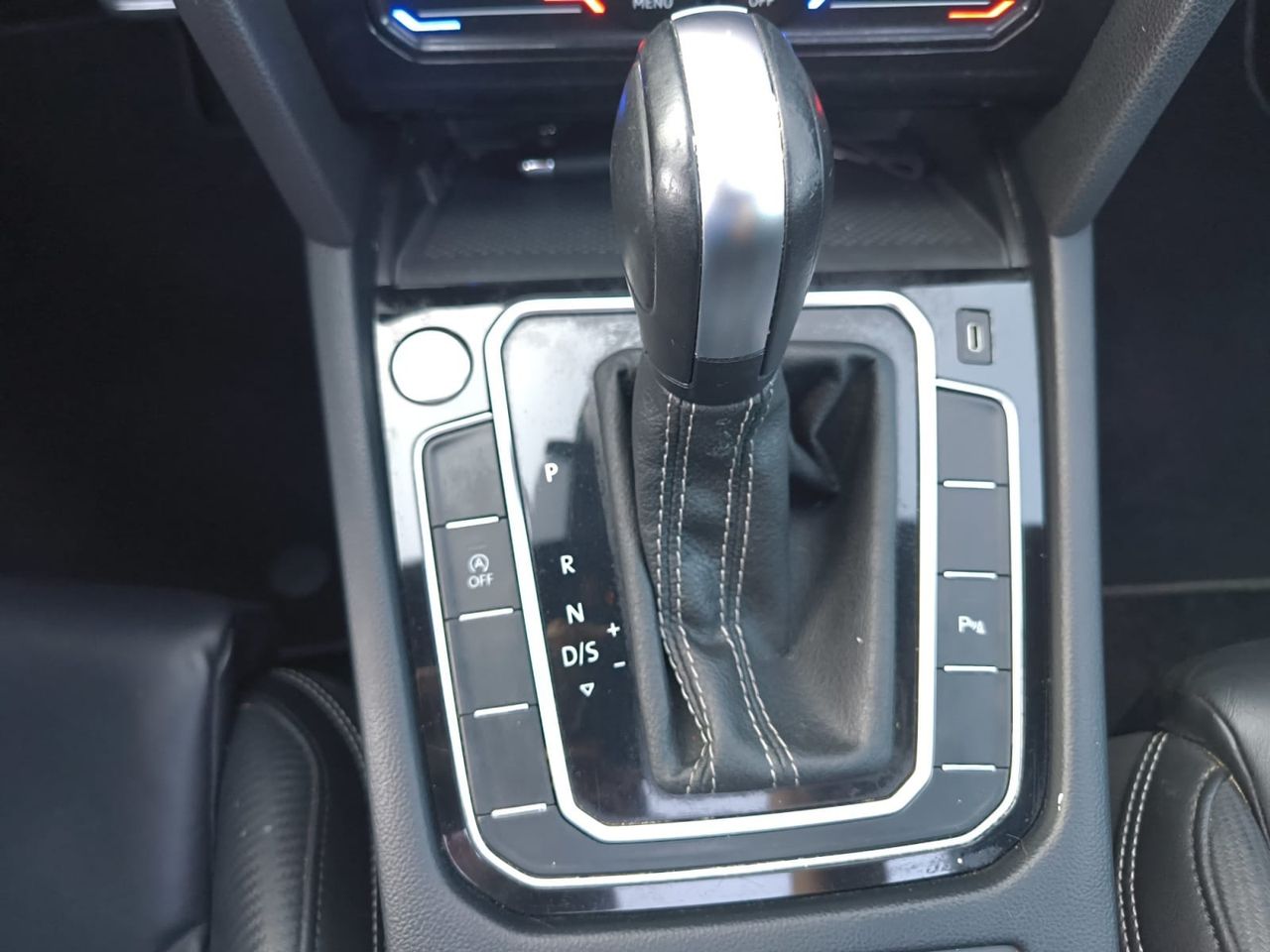 Volkswagen Passat VARIANT R LINE 2.0 TDI 110 KW 150 CV DSG  - Foto 2