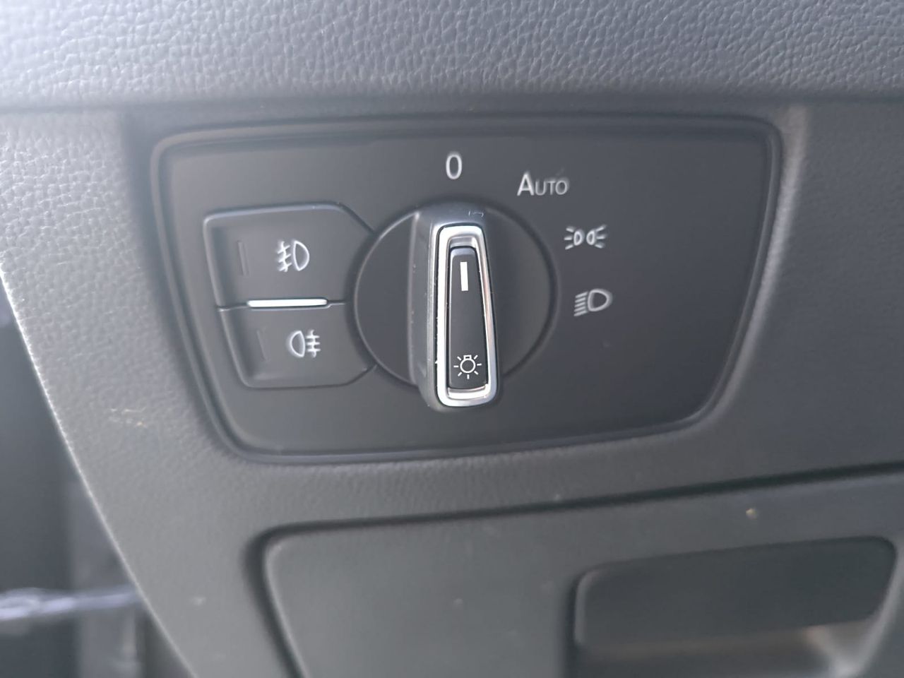 Volkswagen Passat VARIANT R LINE 2.0 TDI 110 KW 150 CV DSG  - Foto 2