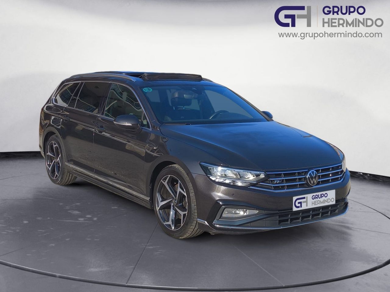 Volkswagen Passat VARIANT R LINE 2.0 TDI 110 KW 150 CV DSG  - Foto 2