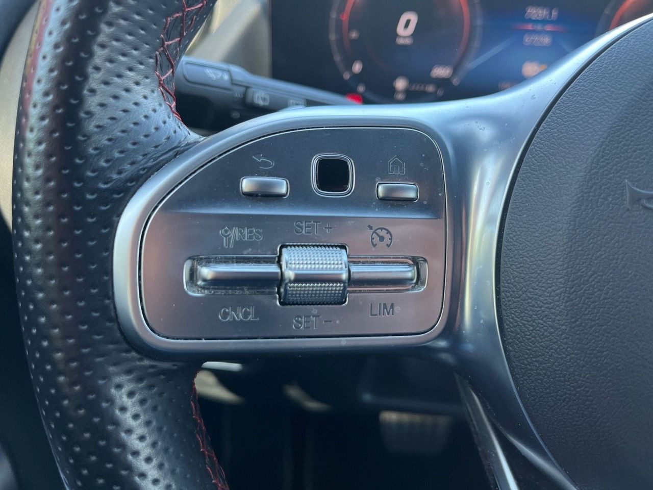 Mercedes GLA 250 e AMG LINE+PAQUETE ADVANTAGE+SMARTPHONE  - Foto 2