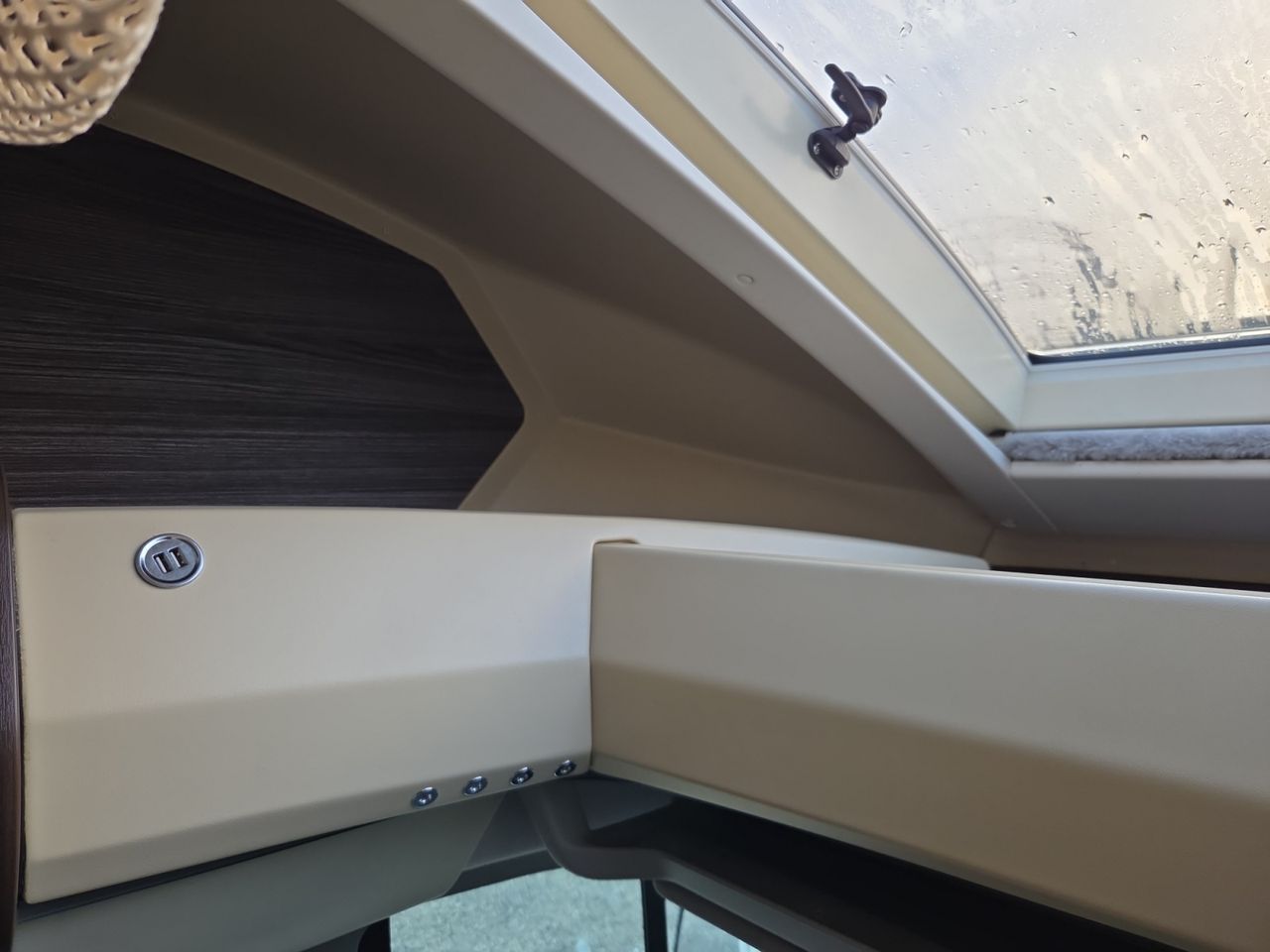 Ford Transit KOMBI 320 L2 TREND  - Foto 2