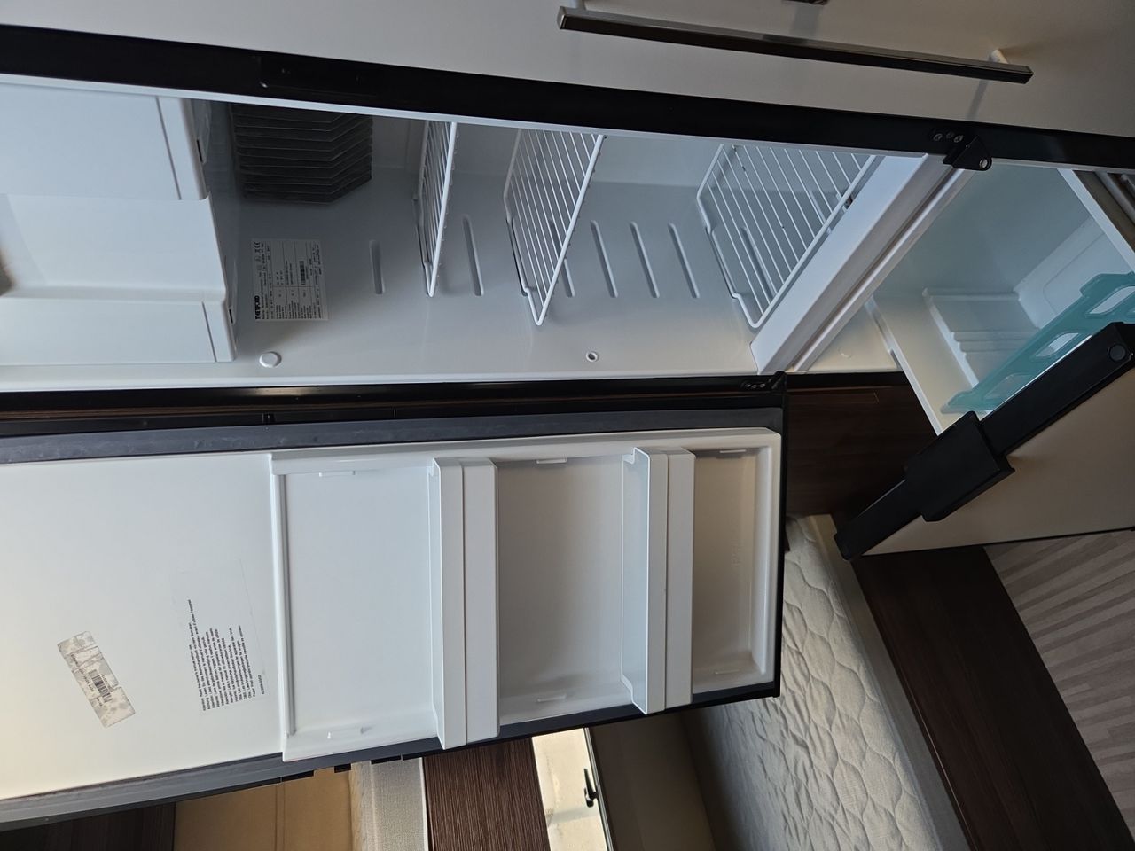 Ford Transit KOMBI 320 L2 TREND  - Foto 2