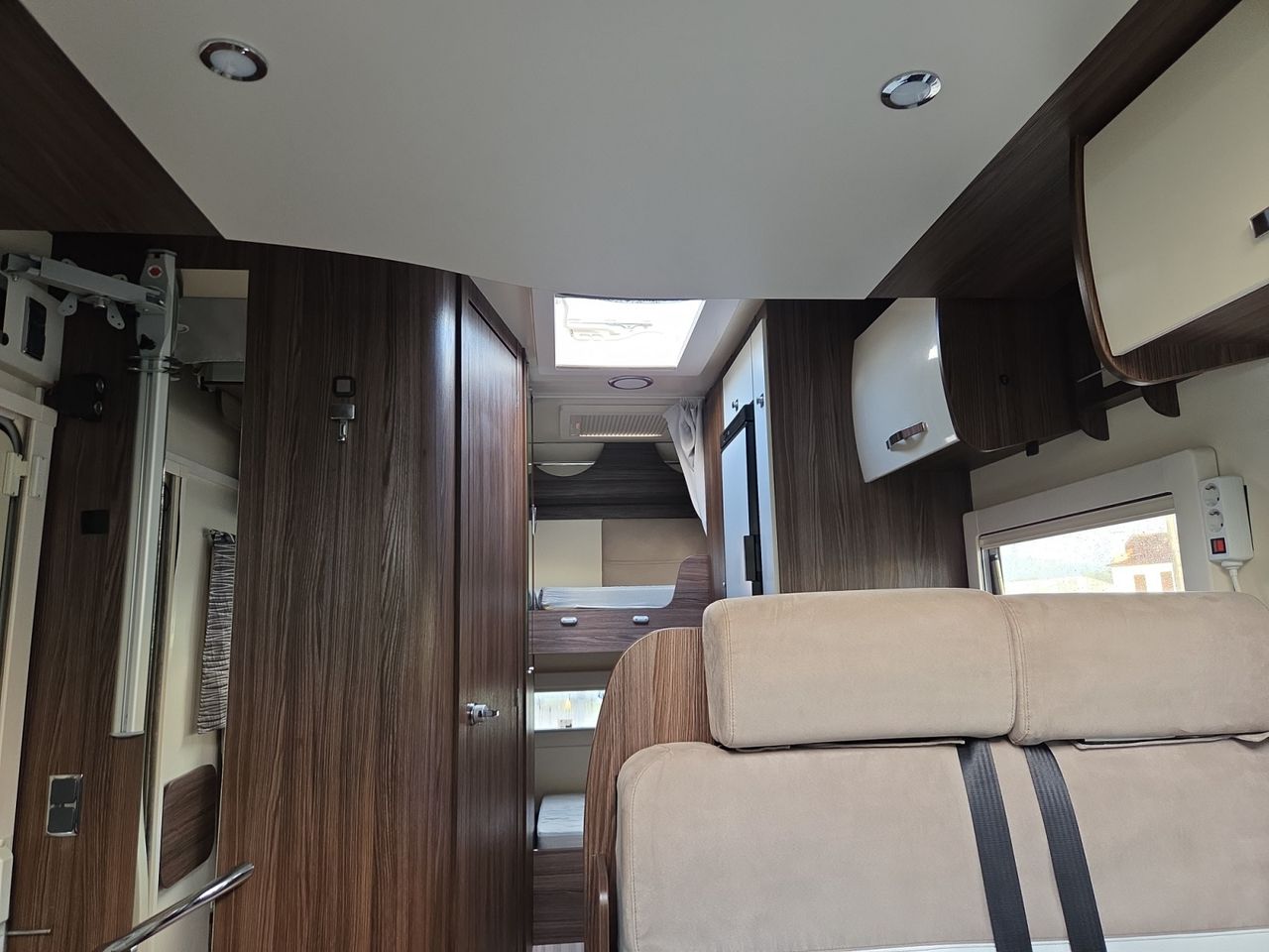 Ford Transit KOMBI 320 L2 TREND  - Foto 2