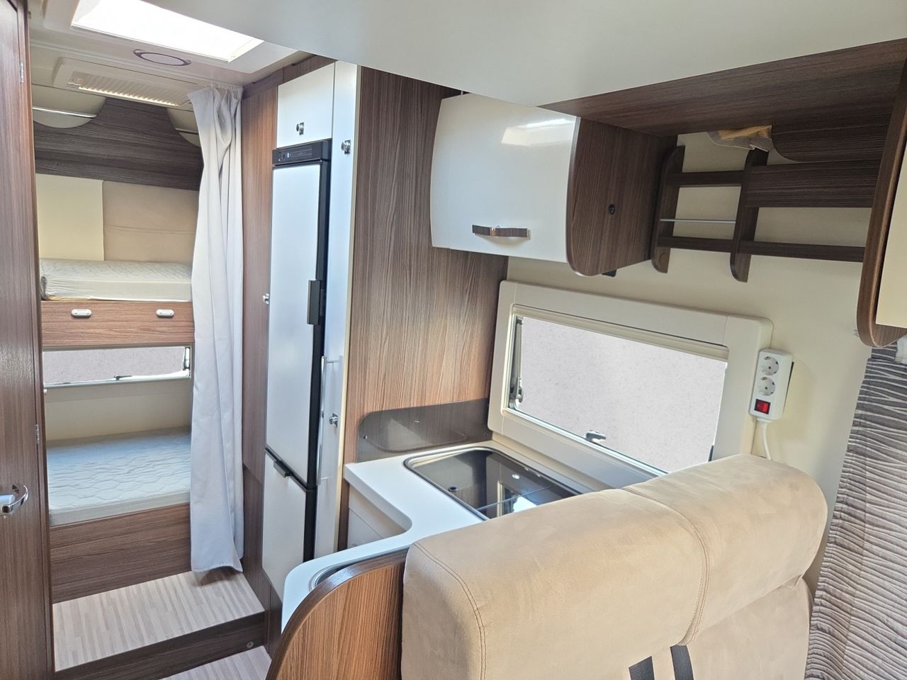 Ford Transit KOMBI 320 L2 TREND  - Foto 2