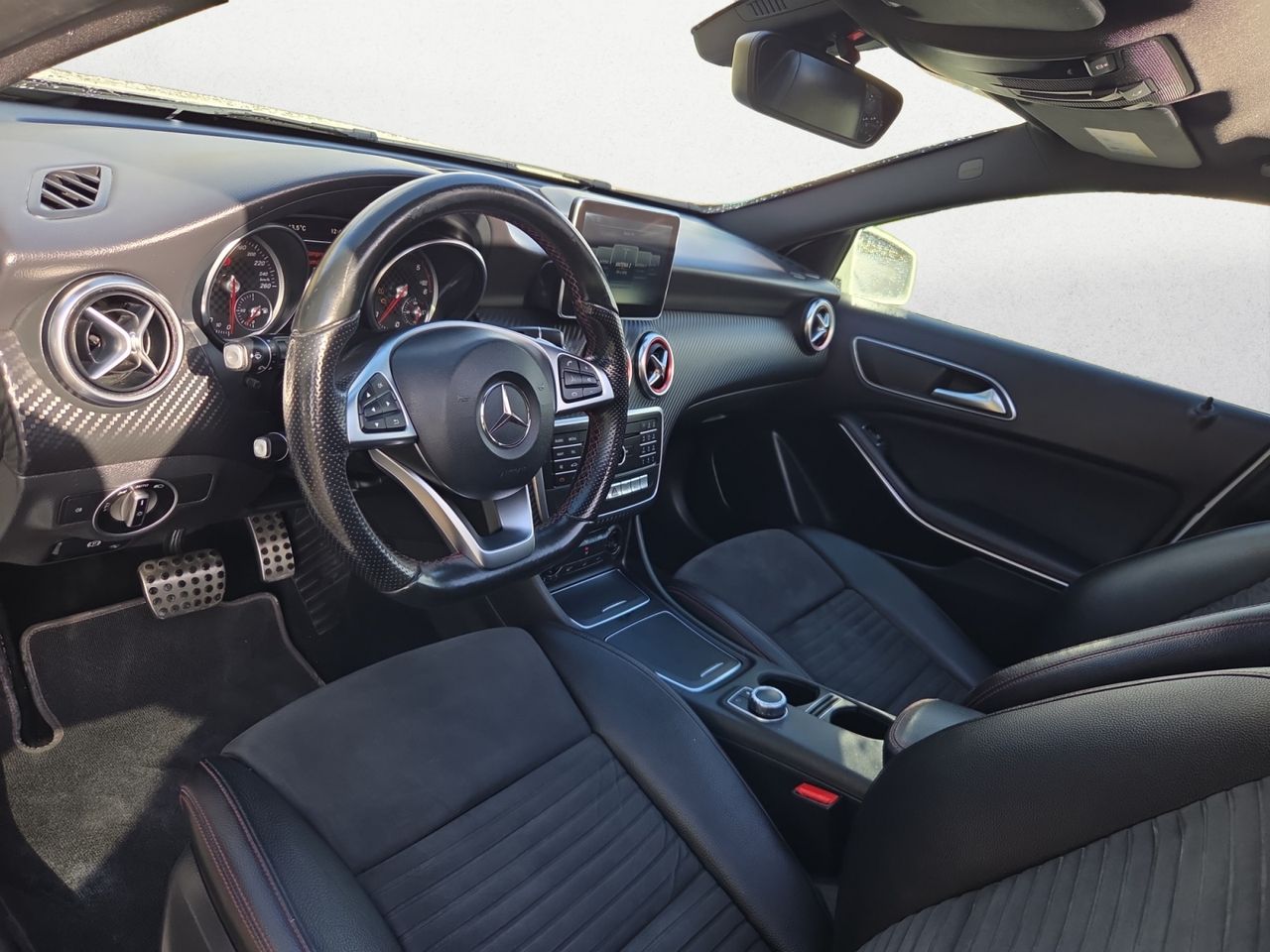 Mercedes Clase A 180 D AMG  - Foto 2