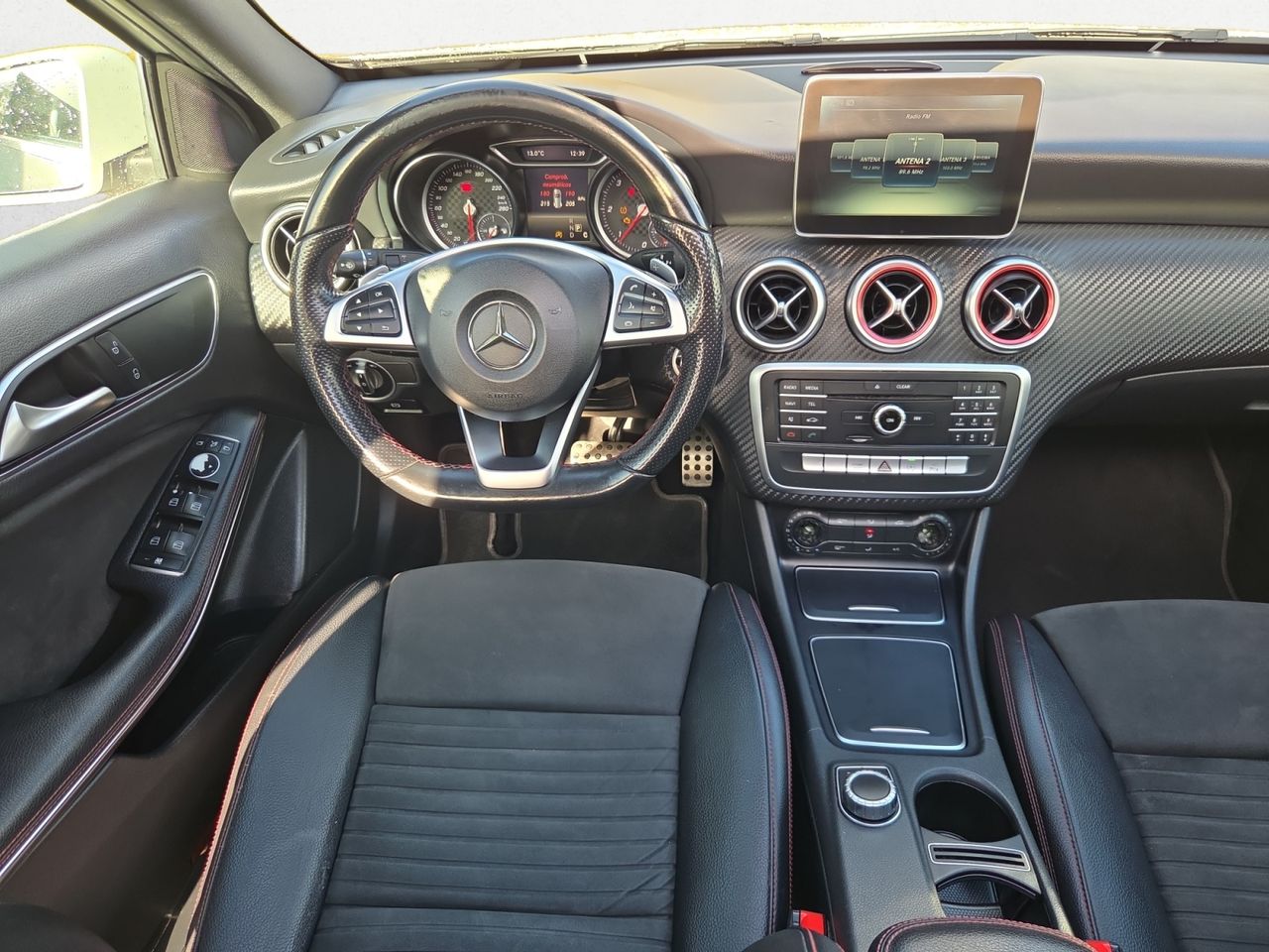 Mercedes Clase A 180 D AMG  - Foto 2