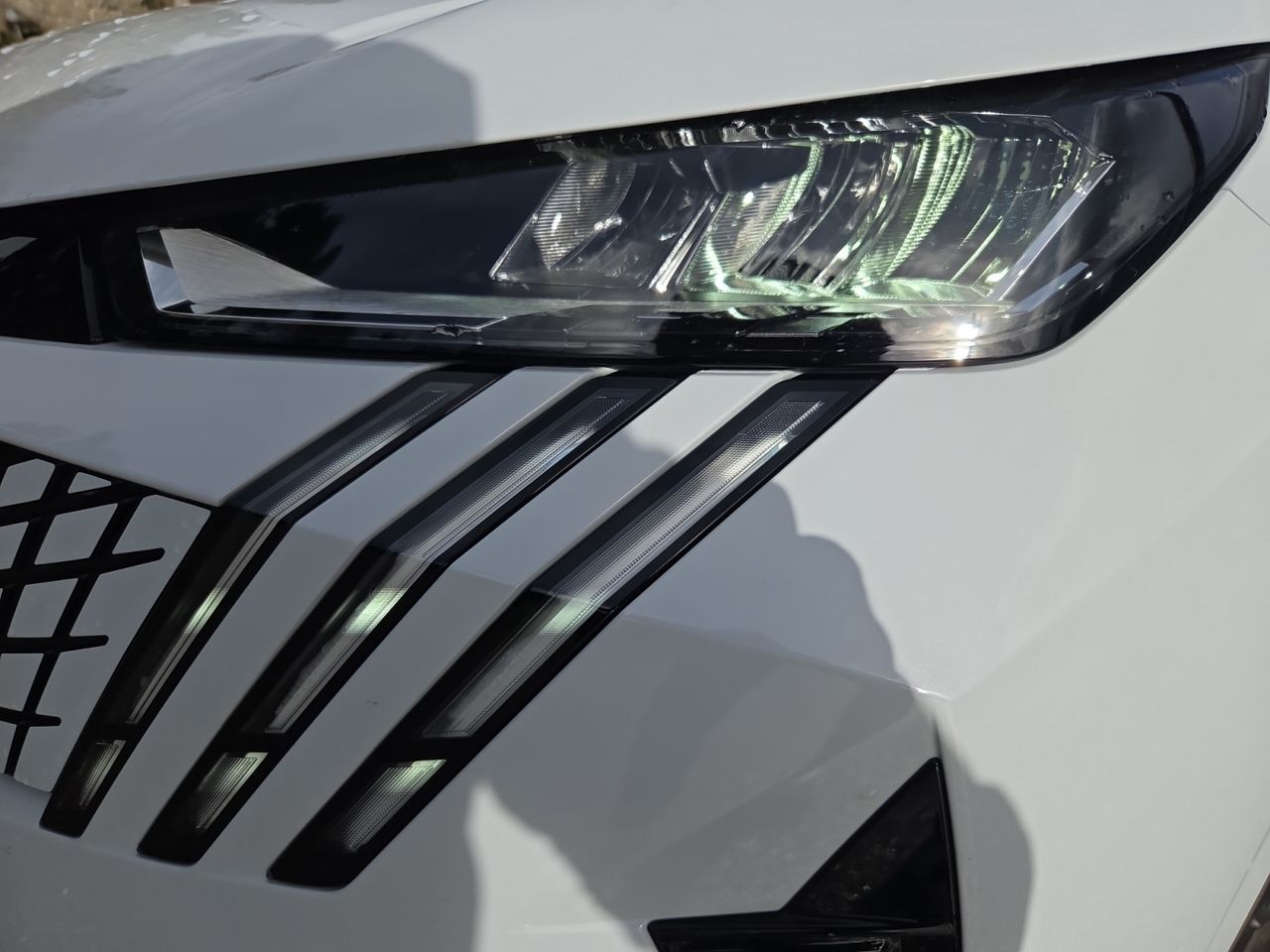 Peugeot 5008 ALLURE HYBRID 145 eDCS6  - Foto 2