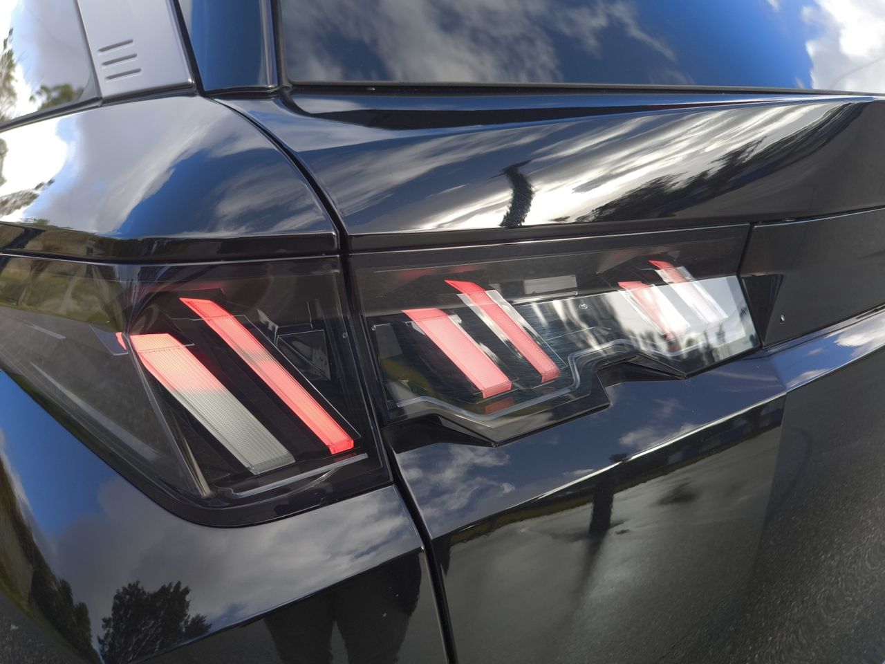 Peugeot 5008 ALLURE HYBRID 145 eDCS6  - Foto 2