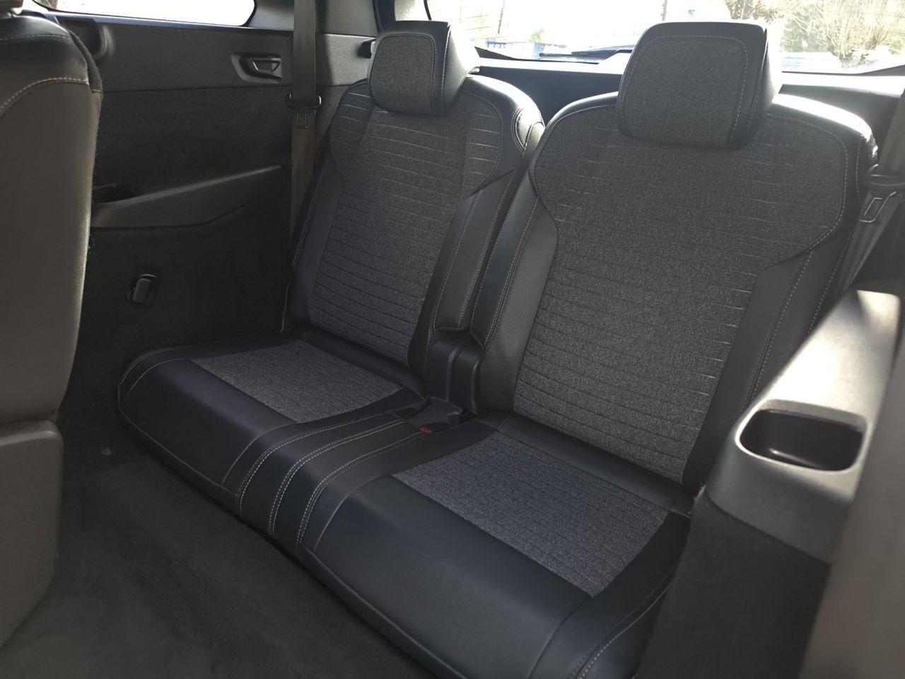 Peugeot 5008 ALLURE HYBRID 145 eDCS6  - Foto 2