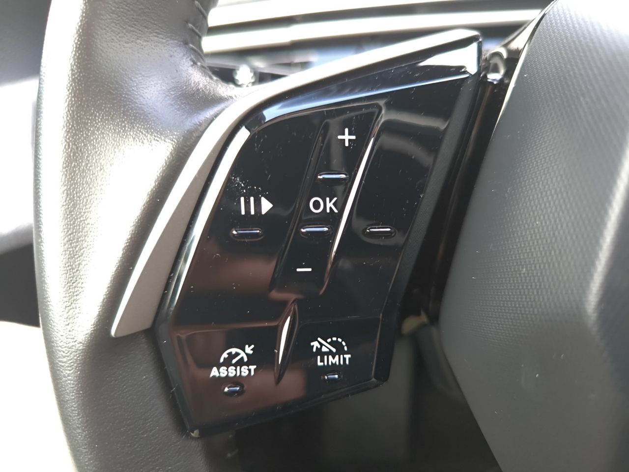 Peugeot 5008 ALLURE HYBRID 145 eDCS6  - Foto 2