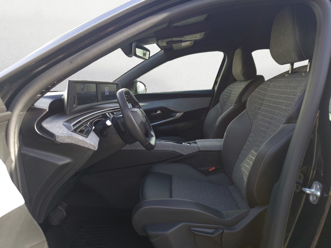 Peugeot 5008 ALLURE HYBRID 145 eDCS6  - Foto 2