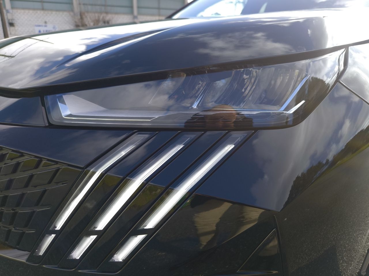 Peugeot 5008 ALLURE HYBRID 145 eDCS6  - Foto 2