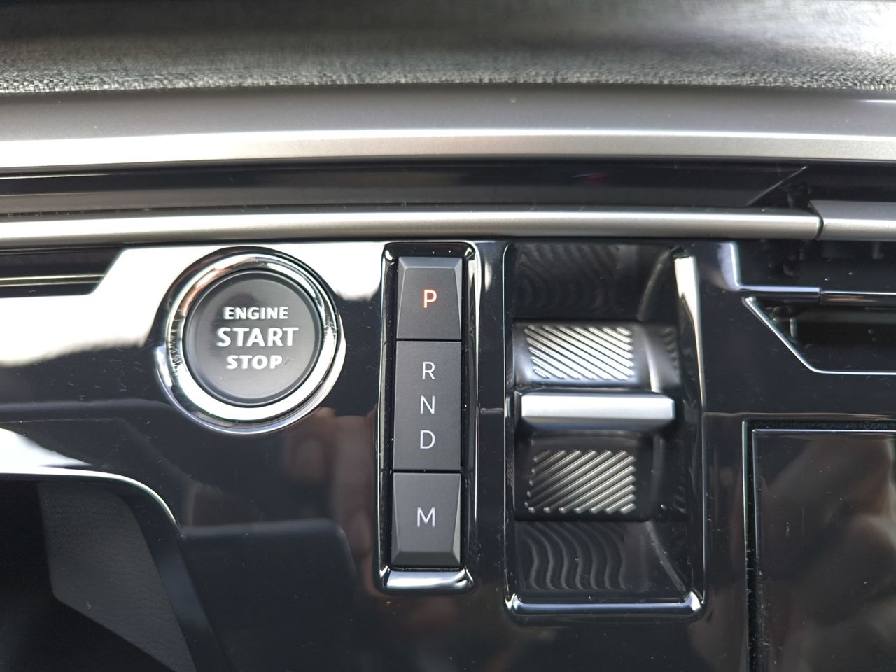 Peugeot 5008 ALLURE HYBRID 145 eDCS6  - Foto 2