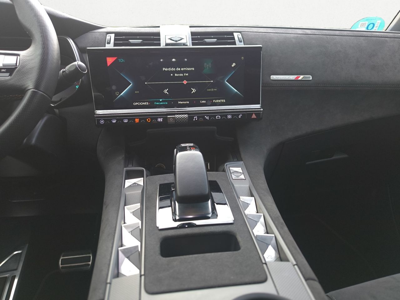 DS DS 7 Crossback E TENSE 300 4X4 PERFORMANCE LINE  - Foto 2