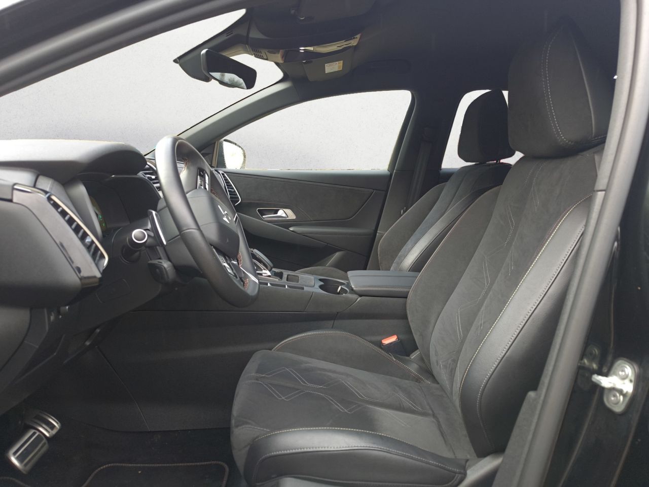 DS DS 7 Crossback E TENSE 300 4X4 PERFORMANCE LINE  - Foto 2