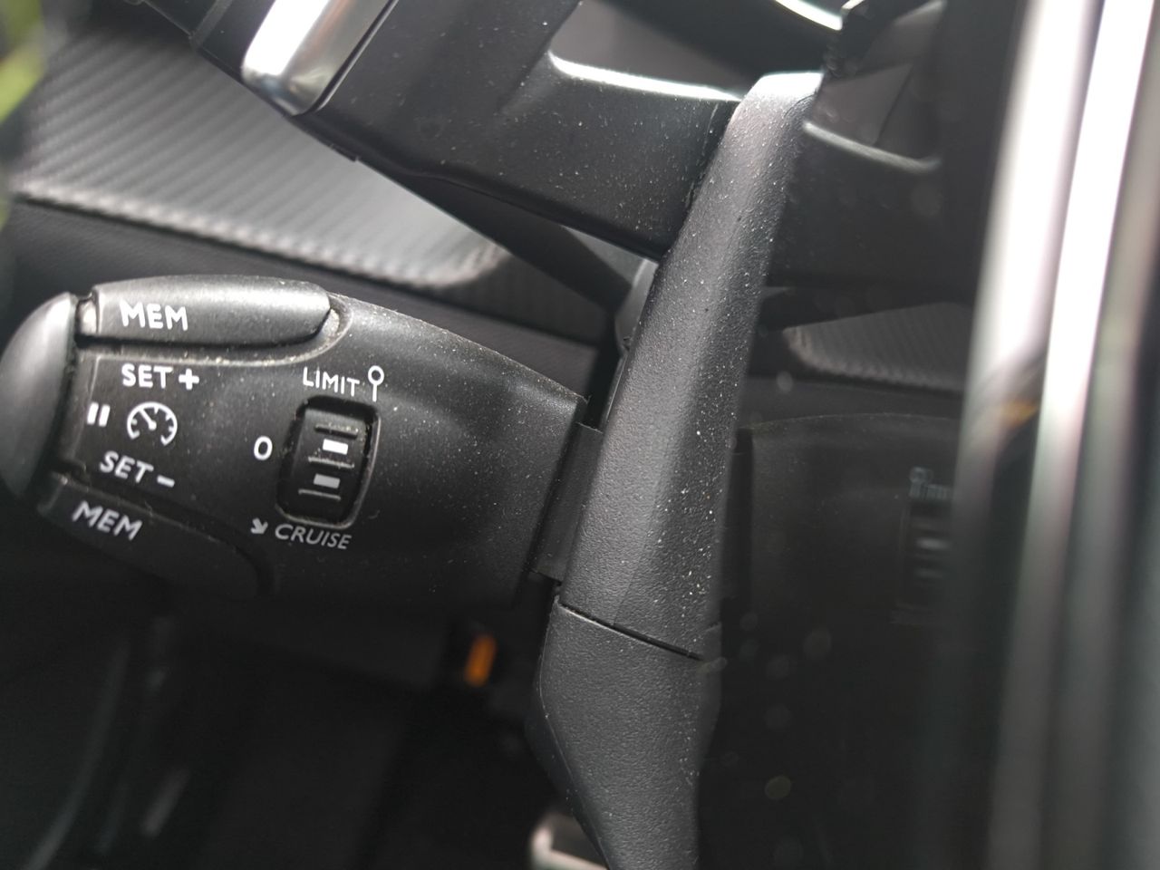 Peugeot 2008 GT LINE PURE TECH 130 CV EAT8  - Foto 2