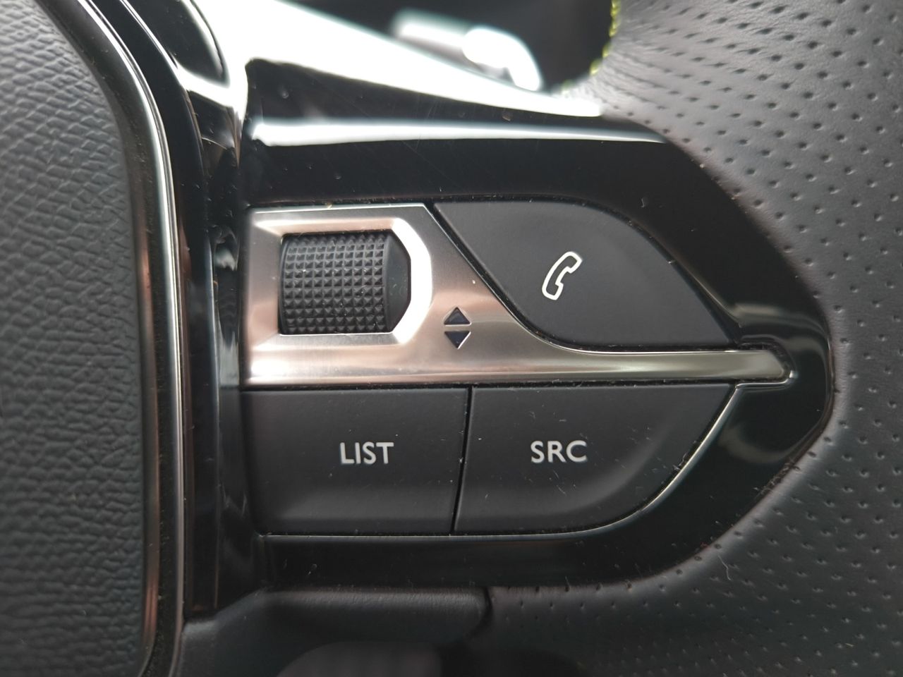 Peugeot 2008 GT LINE PURE TECH 130 CV EAT8  - Foto 2