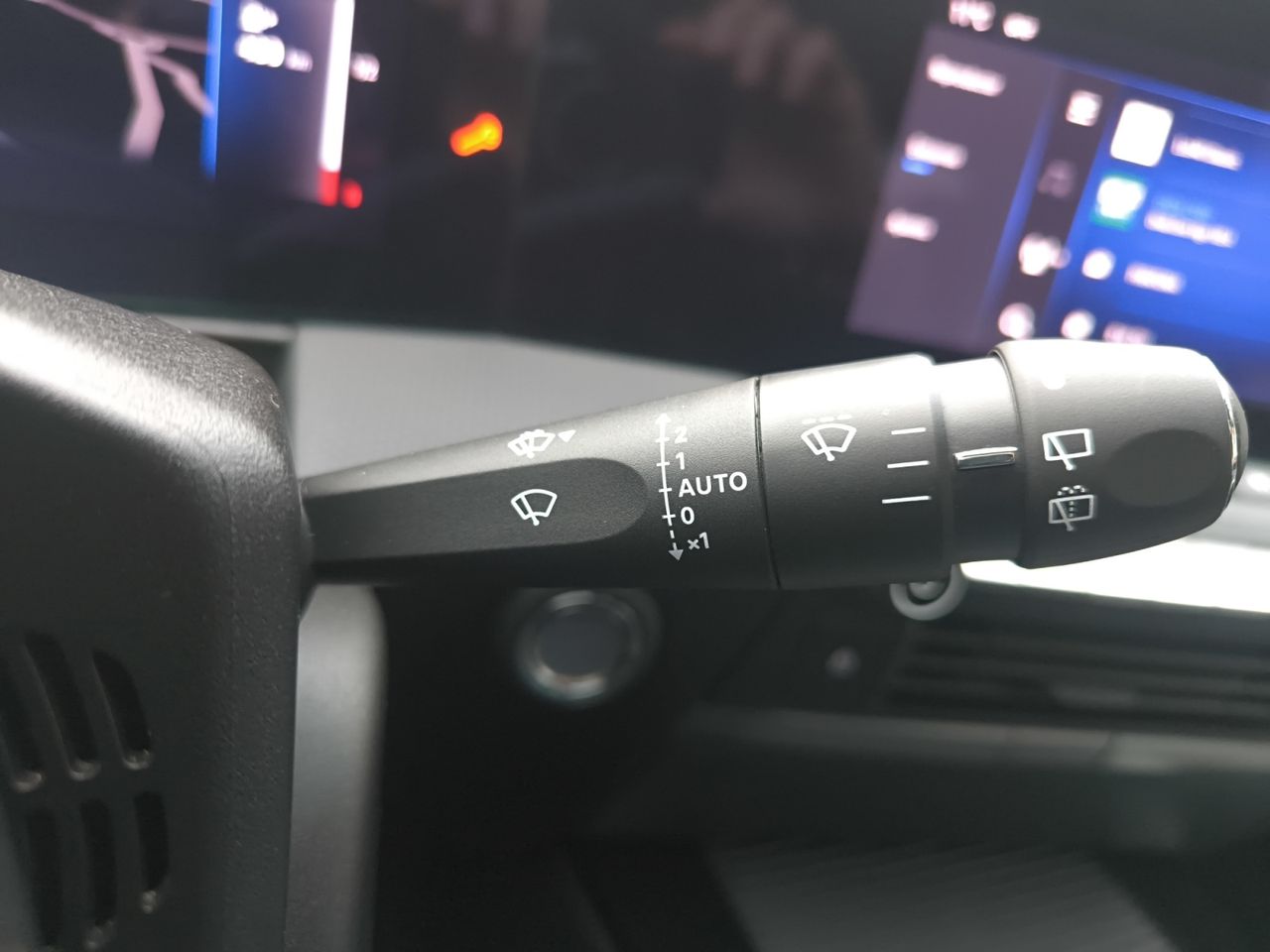 Opel Astra ELEGANCE 1.2 T XHT MT6  - Foto 2