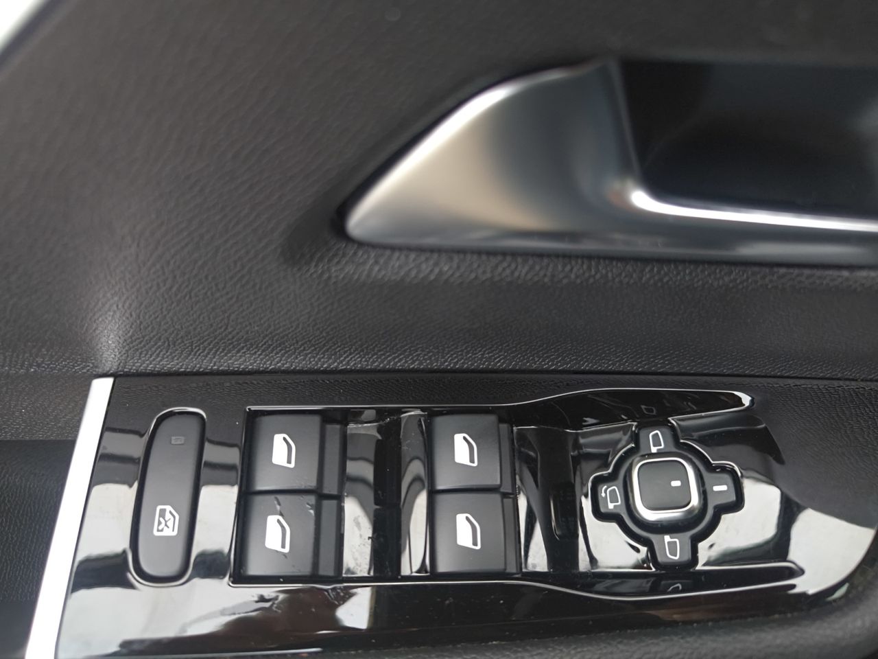 Opel Astra ELEGANCE 1.2 T XHT MT6  - Foto 2