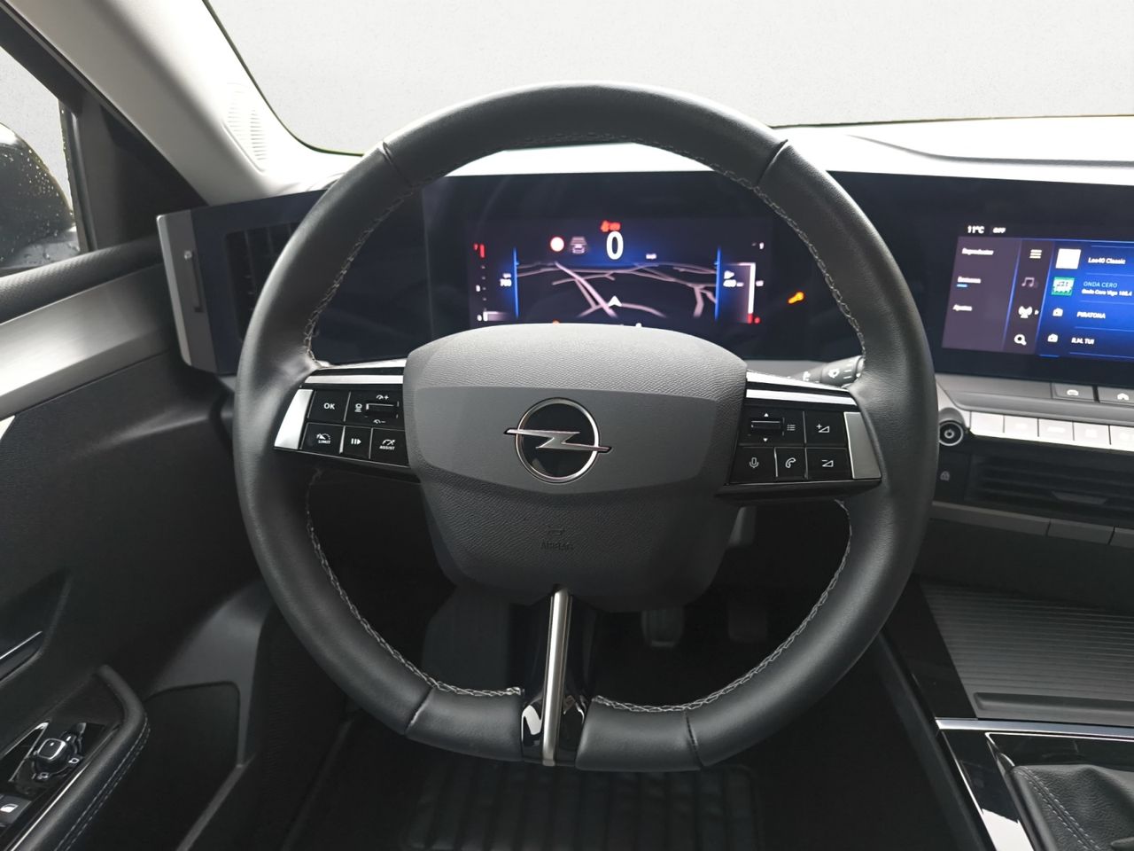 Opel Astra ELEGANCE 1.2 T XHT MT6  - Foto 2