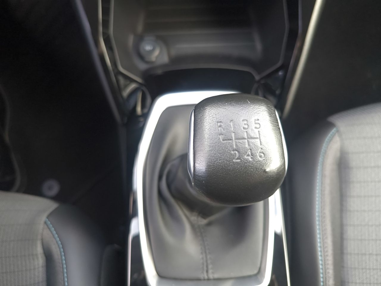 Peugeot 208 ALLURE PACK PURE TECH 100 CV  - Foto 2