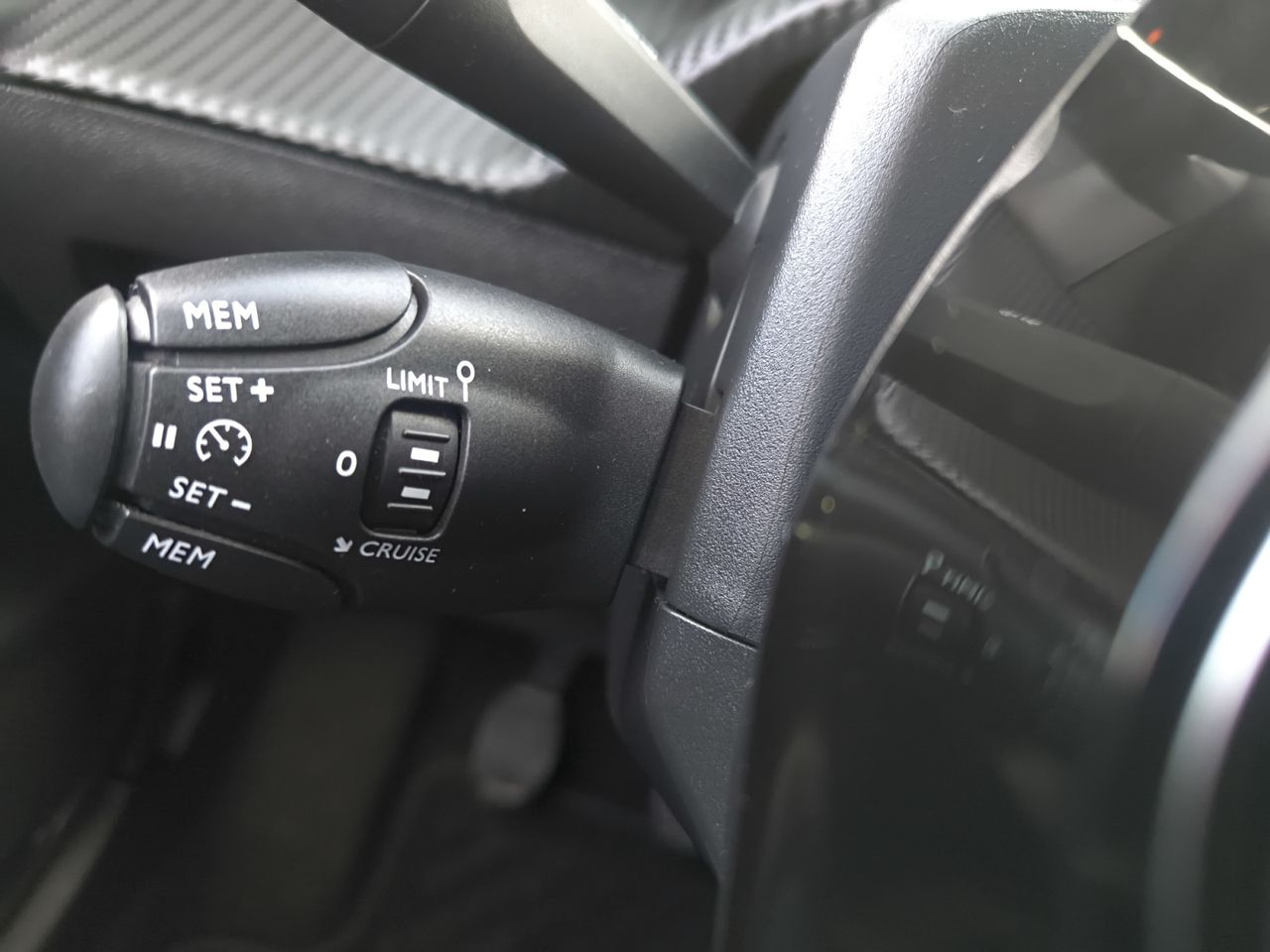 Peugeot 208 ALLURE PACK PURE TECH 100 CV  - Foto 2