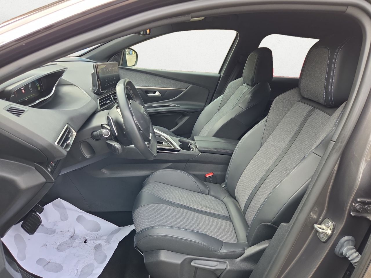 Peugeot 3008 Hybrid ALLURE PACK PLUG-IN HYBRID 225 e-EAT8  - Foto 2