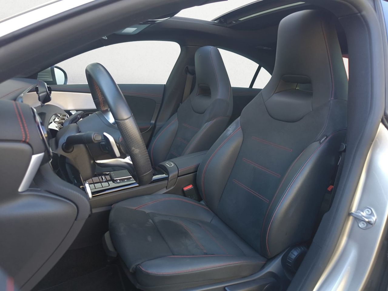 Mercedes CLA 200 D DCT AMG + TECHO PANORAMICO  - Foto 2