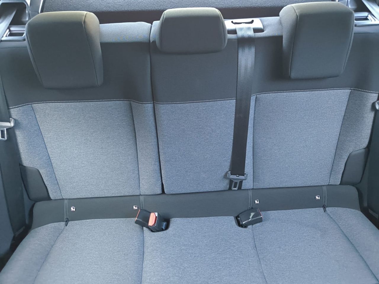 Citroën C4 FEEL BLUE HDI 110 CV  - Foto 2