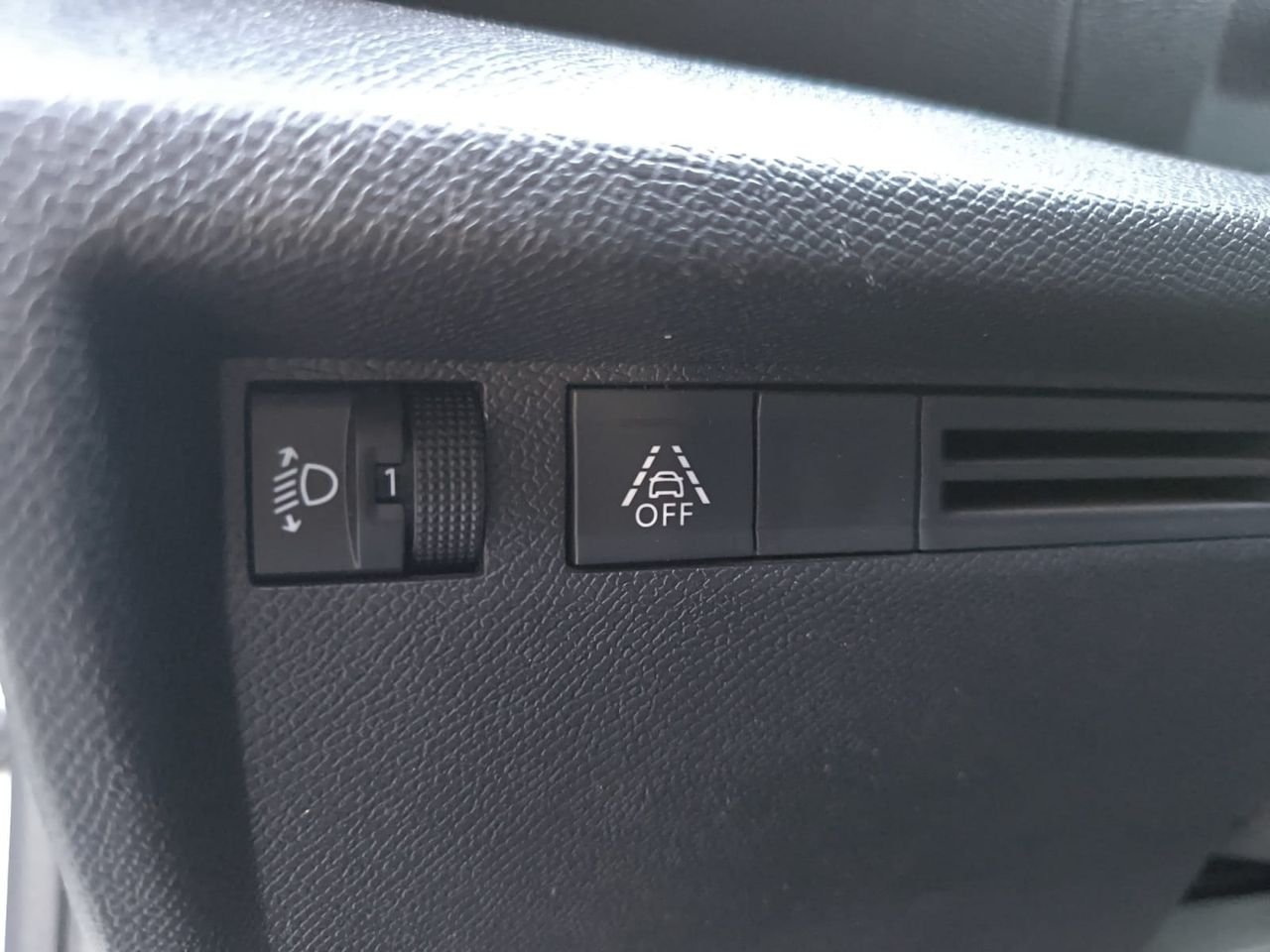 Citroën C4 FEEL BLUE HDI 110 CV  - Foto 2