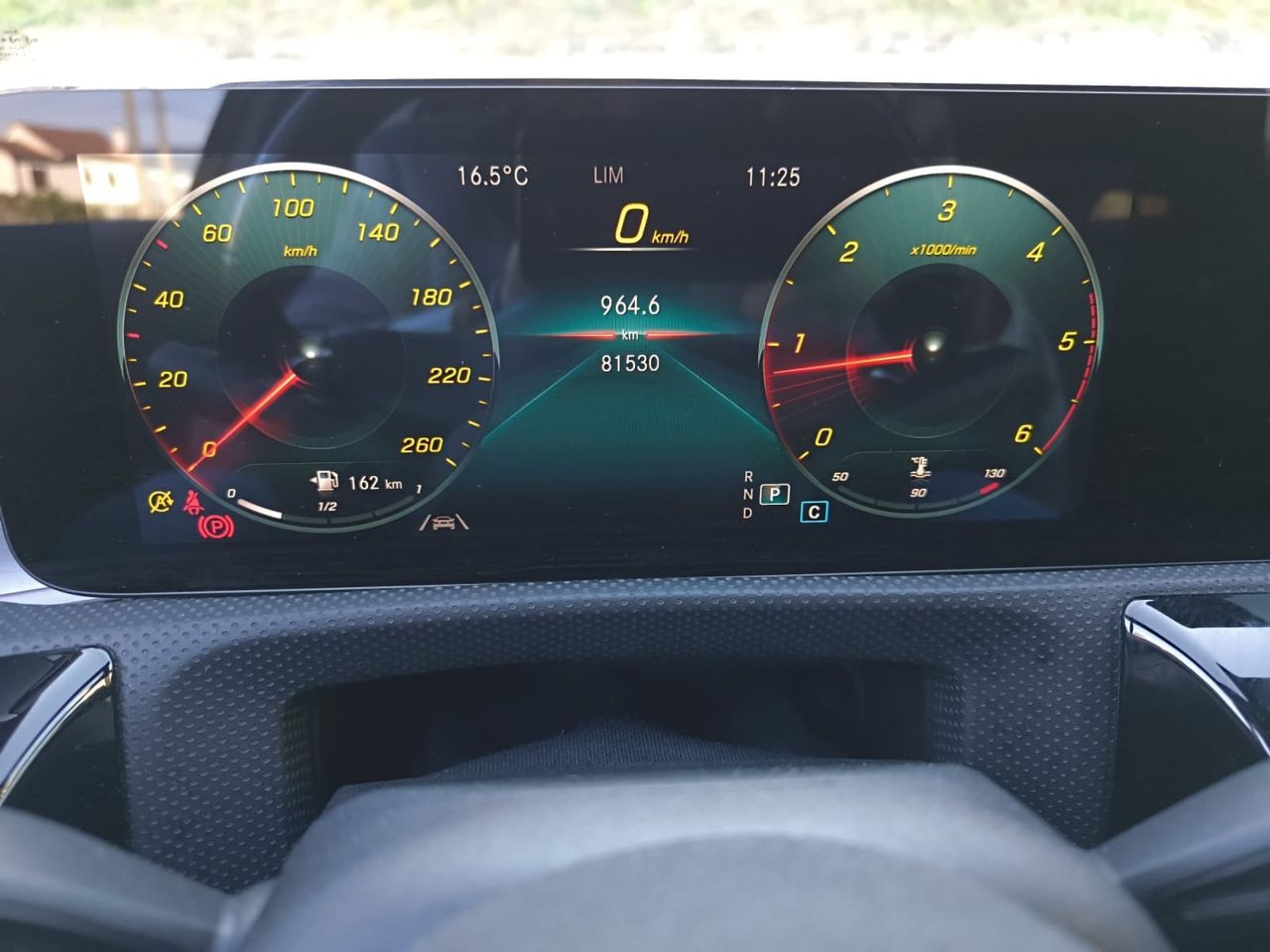 Mercedes Clase A 200 D AMG LINE + PAQUETE PREMIUM+ SMARTPHONE  - Foto 2