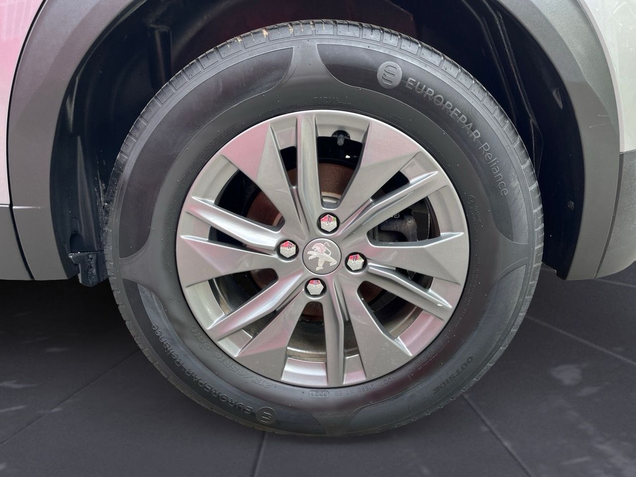 Peugeot e-2008 ACTIVE ELECTRICO 136 CV  - Foto 2