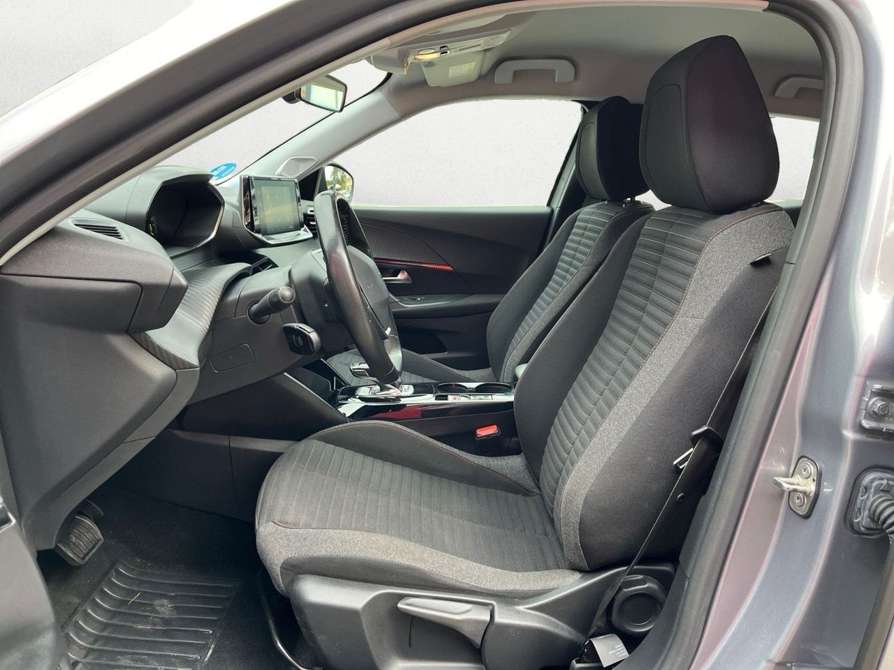 Peugeot e-2008 ACTIVE ELECTRICO 136 CV  - Foto 2