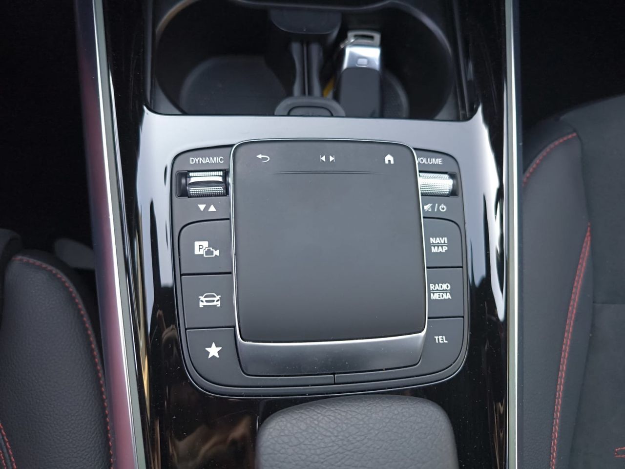 Mercedes GLA 200 D  - Foto 2