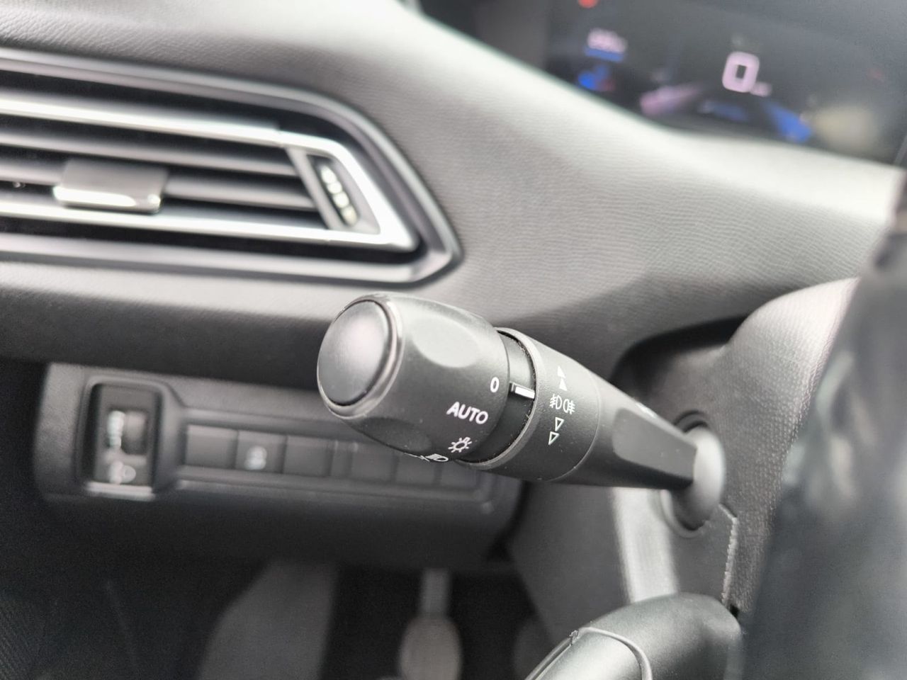 Peugeot 308 STYLE BLUE HDI 100 CV  - Foto 2