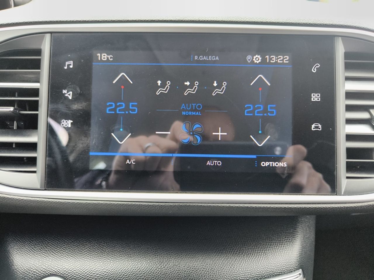 Peugeot 308 STYLE BLUE HDI 100 CV  - Foto 2