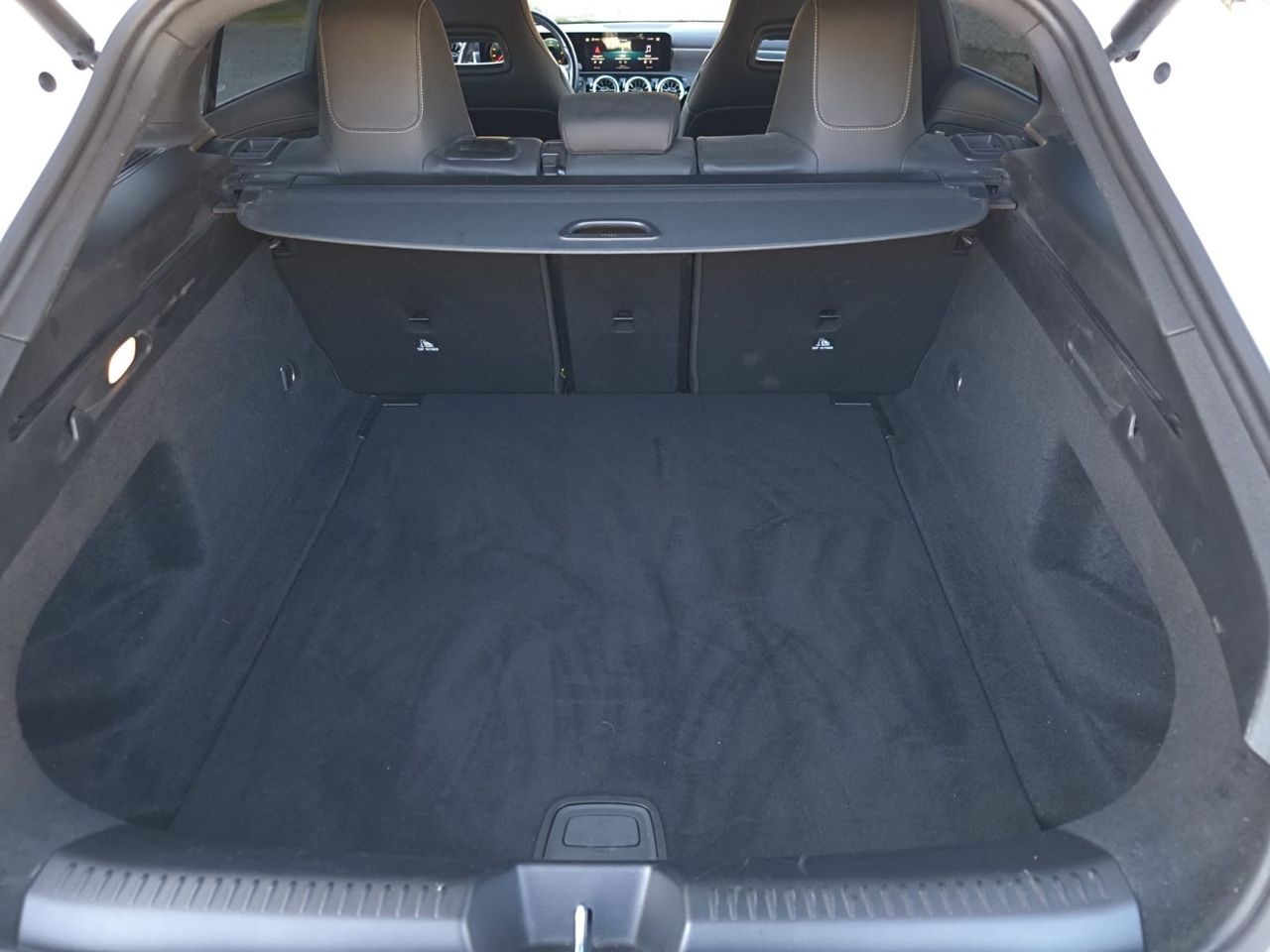 Mercedes CLA 200 D DCT SHOOTING BRAKE AMG LINE+PAQ PREMIUM+ SMARTPHONE  - Foto 2