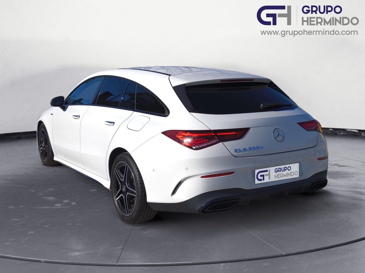 Mercedes CLA 200 D DCT SHOOTING BRAKE AMG LINE+PAQ PREMIUM+ SMARTPHONE  - Foto 2