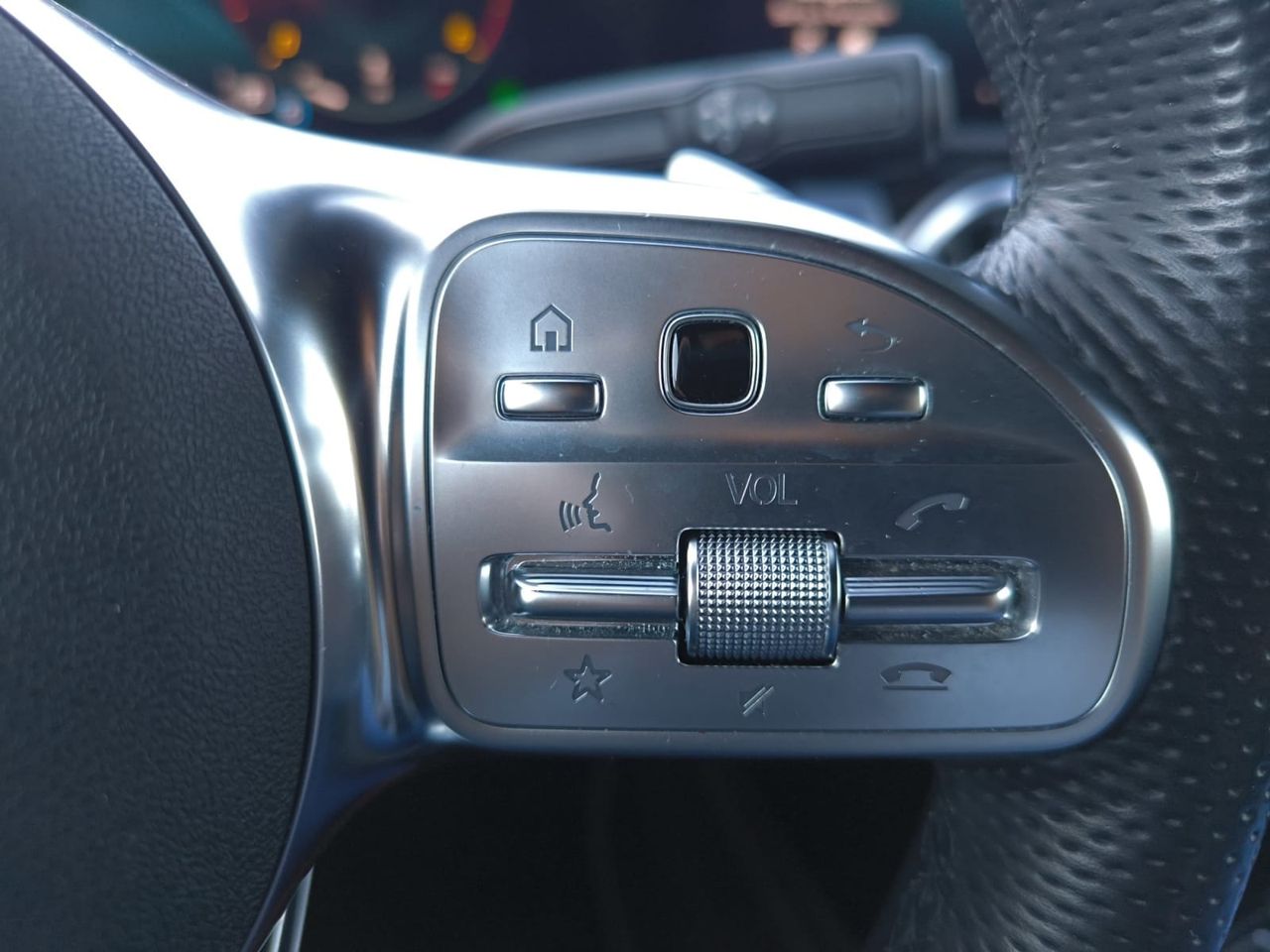 Mercedes CLA 200 D DCT SHOOTING BRAKE AMG LINE+PAQ PREMIUM+ SMARTPHONE  - Foto 2