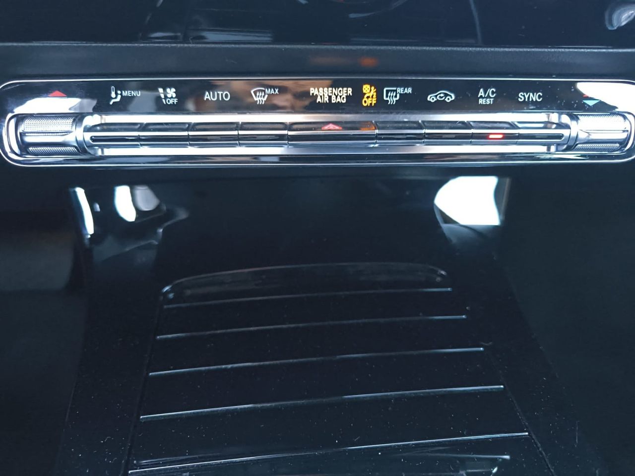 Mercedes CLA 200 D DCT SHOOTING BRAKE + PAQ ADVANTAGE+ SMARTPHONE  - Foto 2