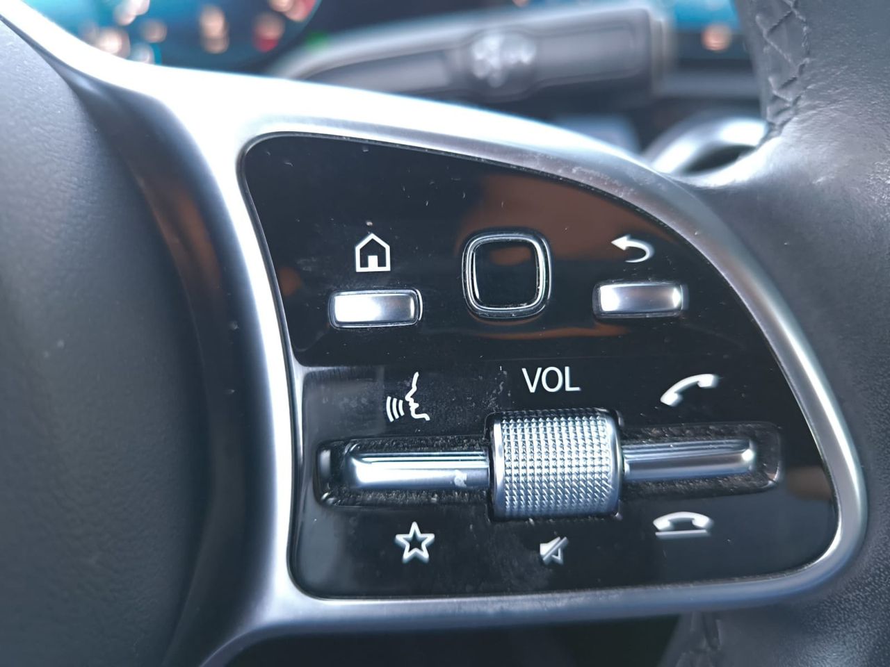 Mercedes CLA 200 D DCT SHOOTING BRAKE + PAQ ADVANTAGE+ SMARTPHONE  - Foto 2