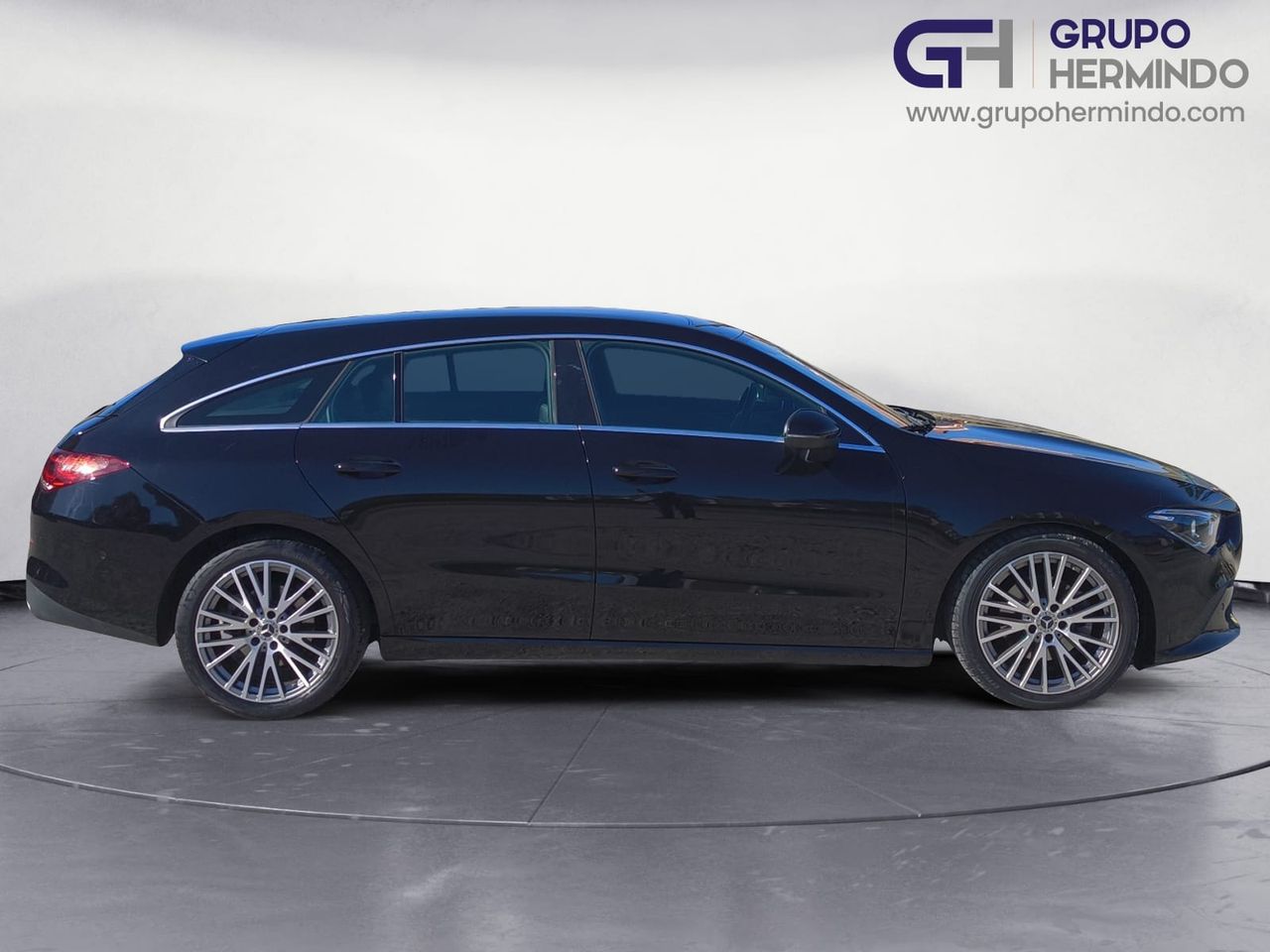 Mercedes CLA 200 D DCT SHOOTING BRAKE + PAQ ADVANTAGE+ SMARTPHONE  - Foto 2