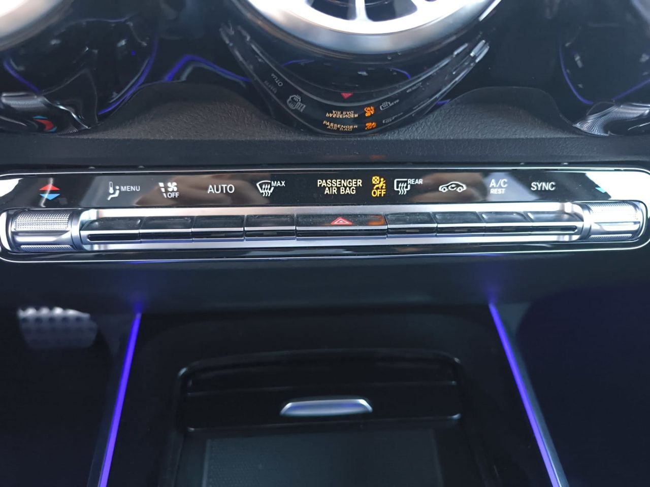 Mercedes GLB 200 D DCT 7 PLAZAS+AMG LINE+PAQ PREMIUM  - Foto 2