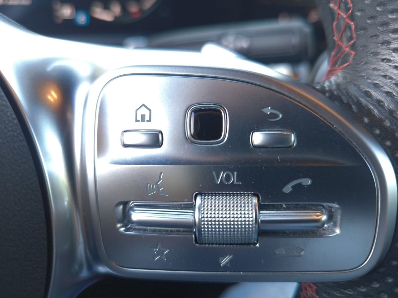 Mercedes GLB 200 D DCT 7 PLAZAS+AMG LINE+PAQ PREMIUM  - Foto 2